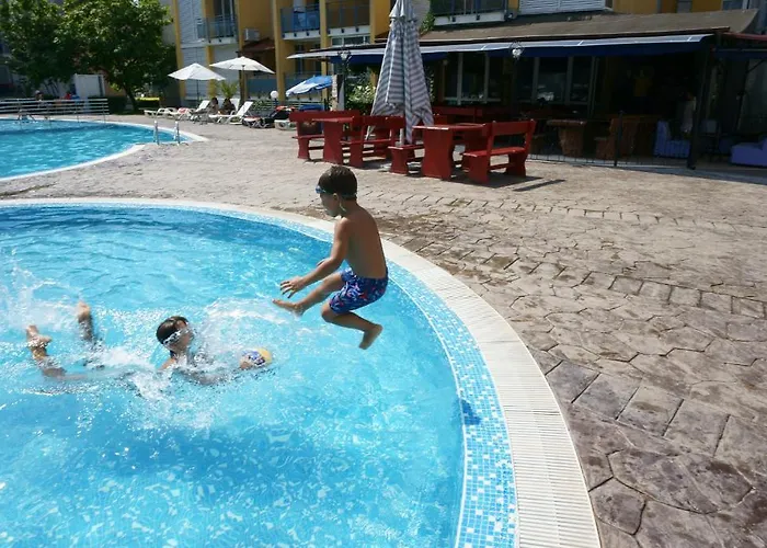 Апартхотел елит 3*