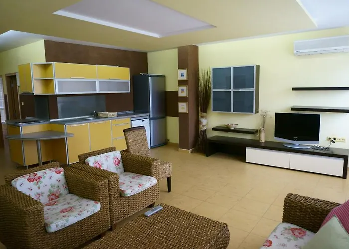 елит Апартхотел 3*